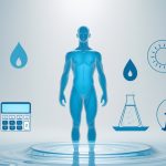 Человек пьет чистую воду из стакана для поддержания здорового водного баланса организма